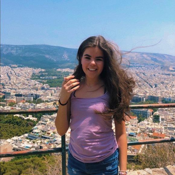 Meet your Posher, Julia - Picture 1 of 1